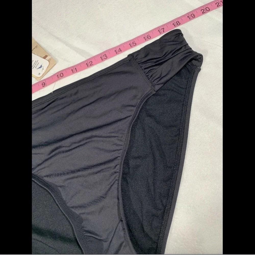 Tommy Bahama nwt tommy